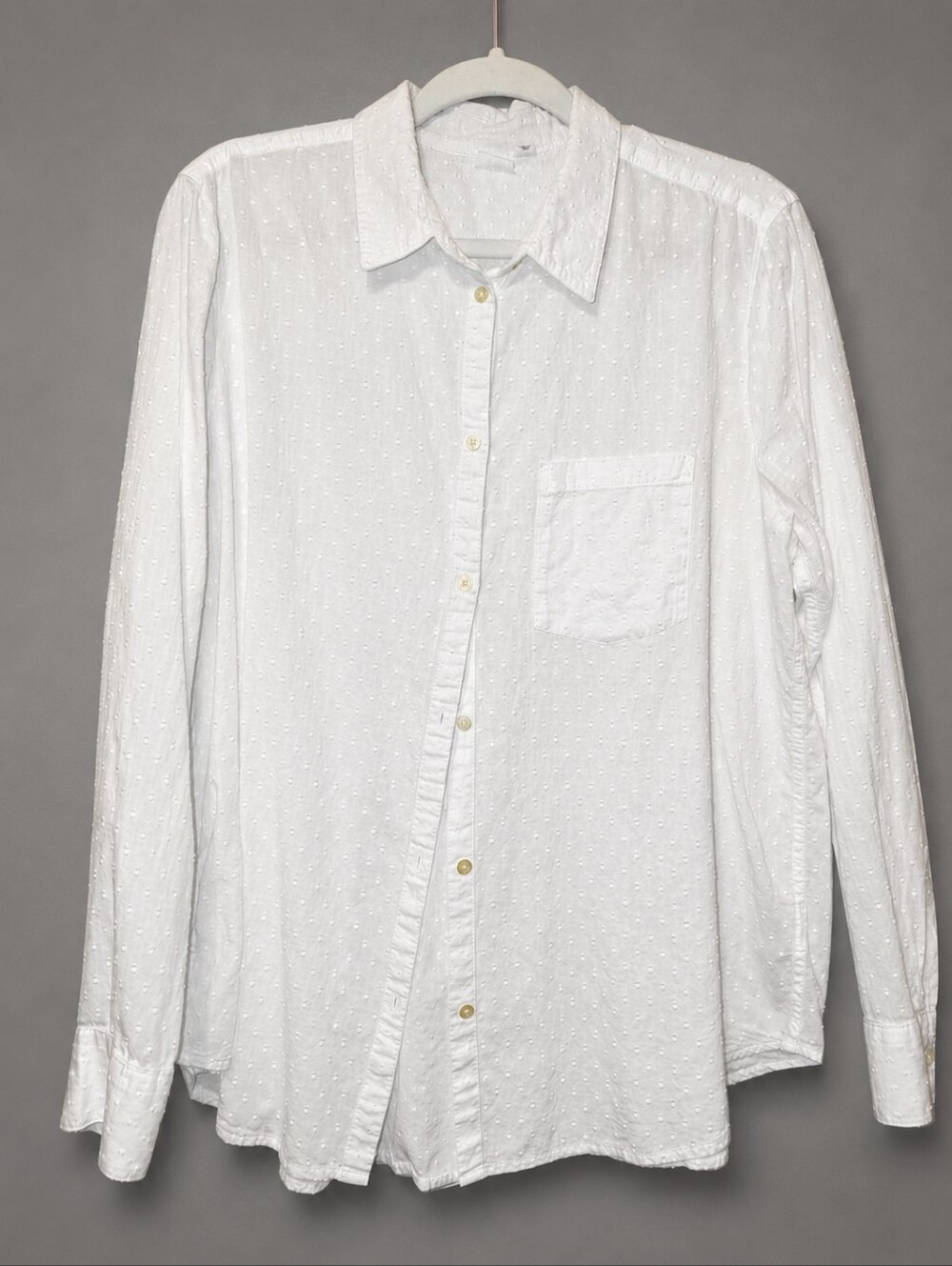 GAP White Swiss Dot Button-Down Shirt - Picture 2 of 4